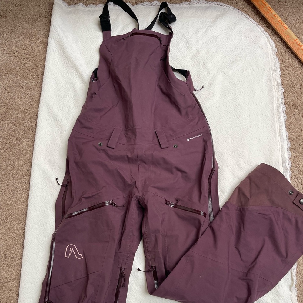 FLYLOW Moxie Womens ski bibs size XS